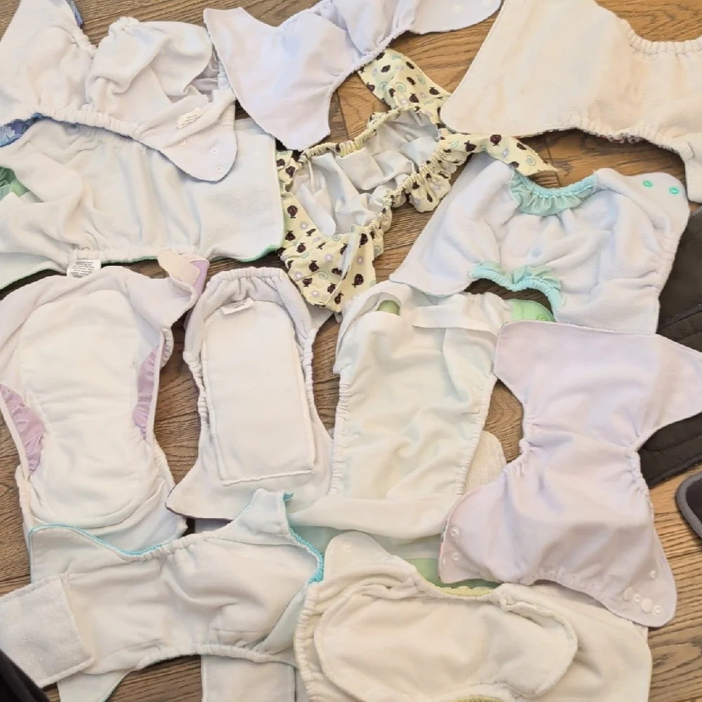 Cloth Diaper Bundle Covers And Inserts And Pouch — Multi-Color Set